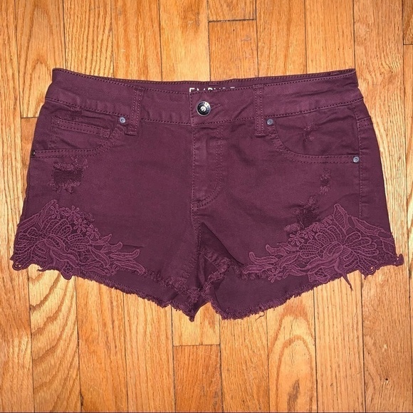 Empyre Natasha Distressed Jean Shorts Size 1 - Picture 11 of 11